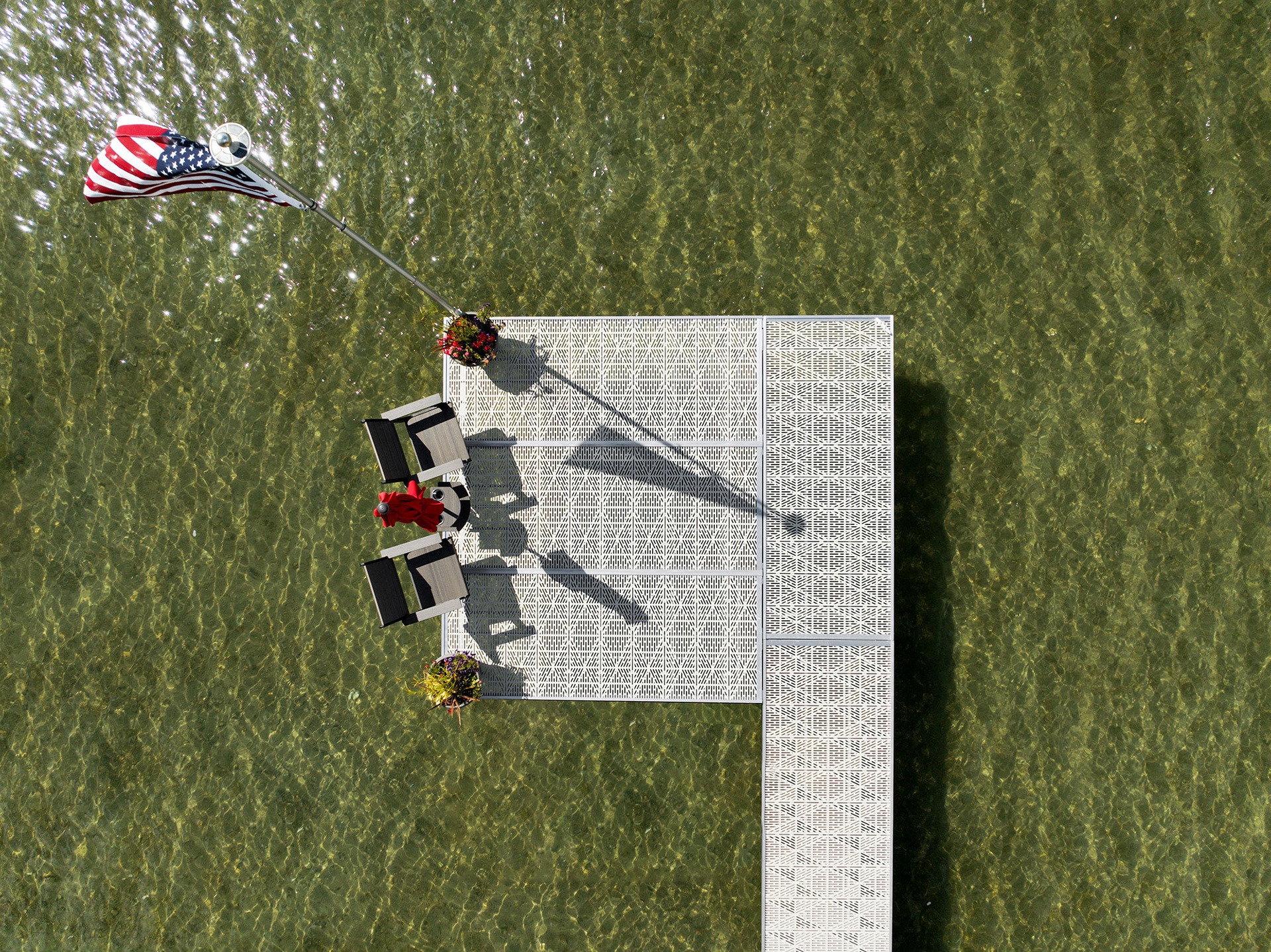 Flow Through Diamond Decking | twinbaydockproducts